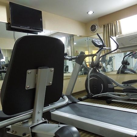 Quality Inn Woodside Queens New York City Exterior photo