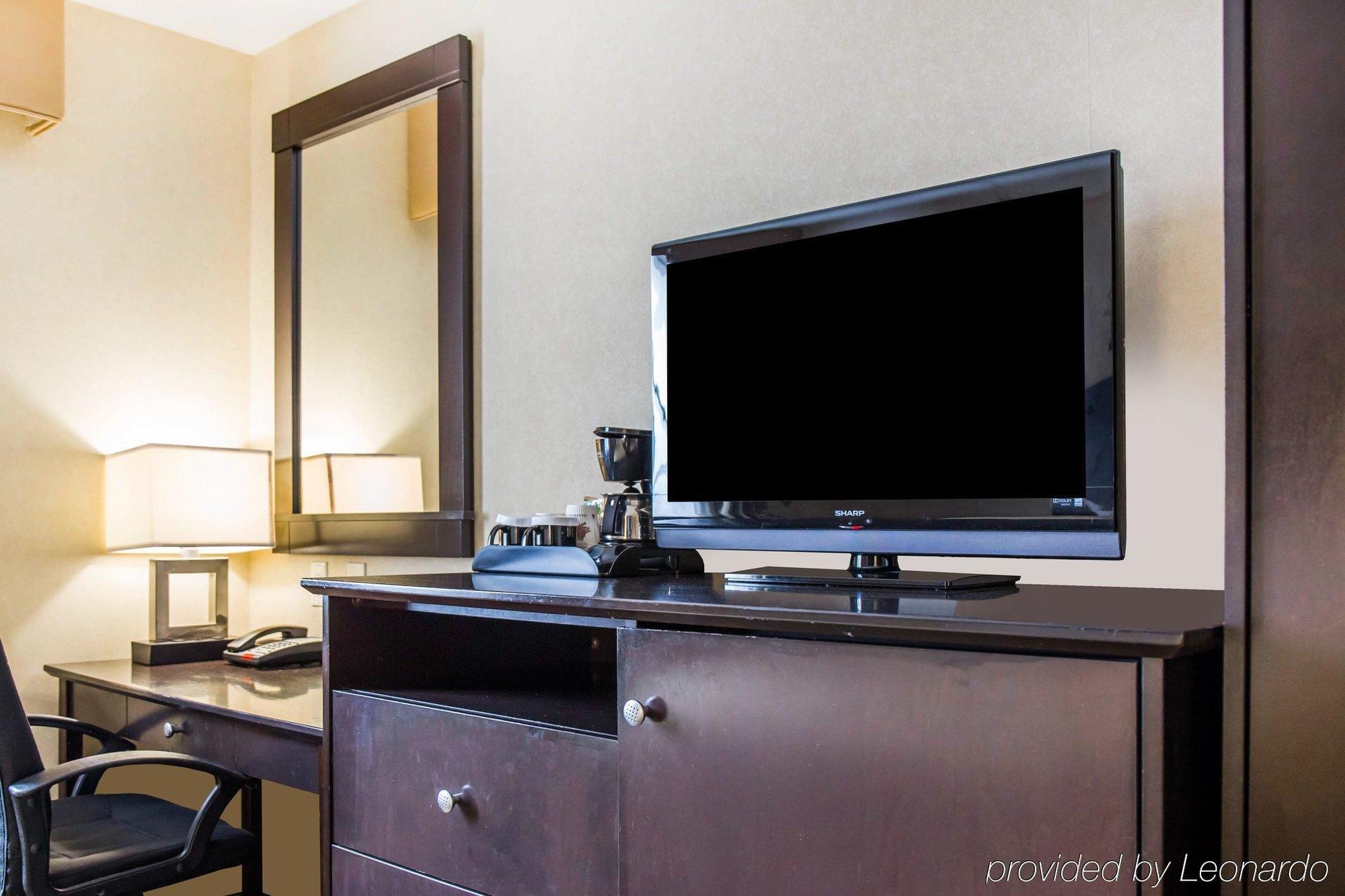 Quality Inn Woodside Queens New York City Exterior photo