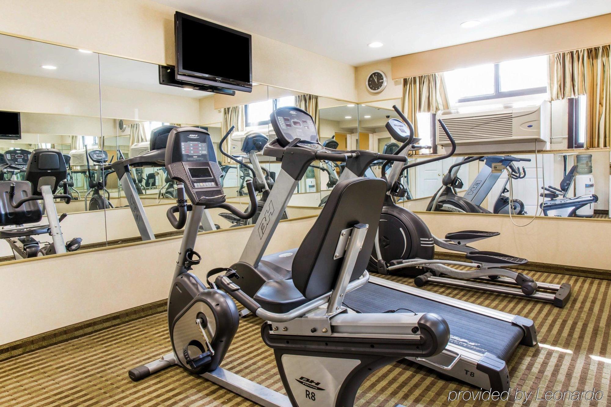 Quality Inn Woodside Queens New York City Exterior photo