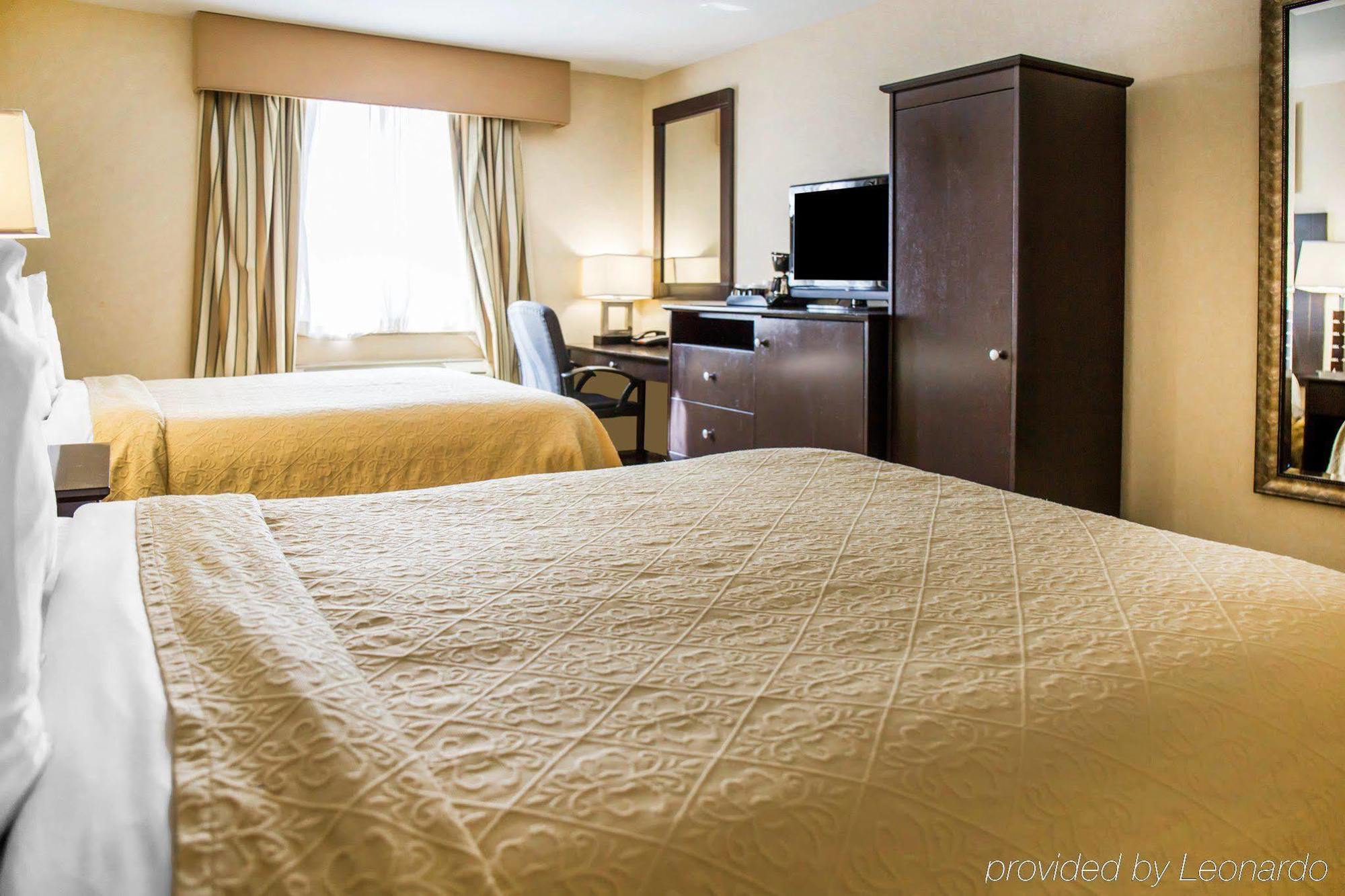 Quality Inn Woodside Queens New York City Exterior photo