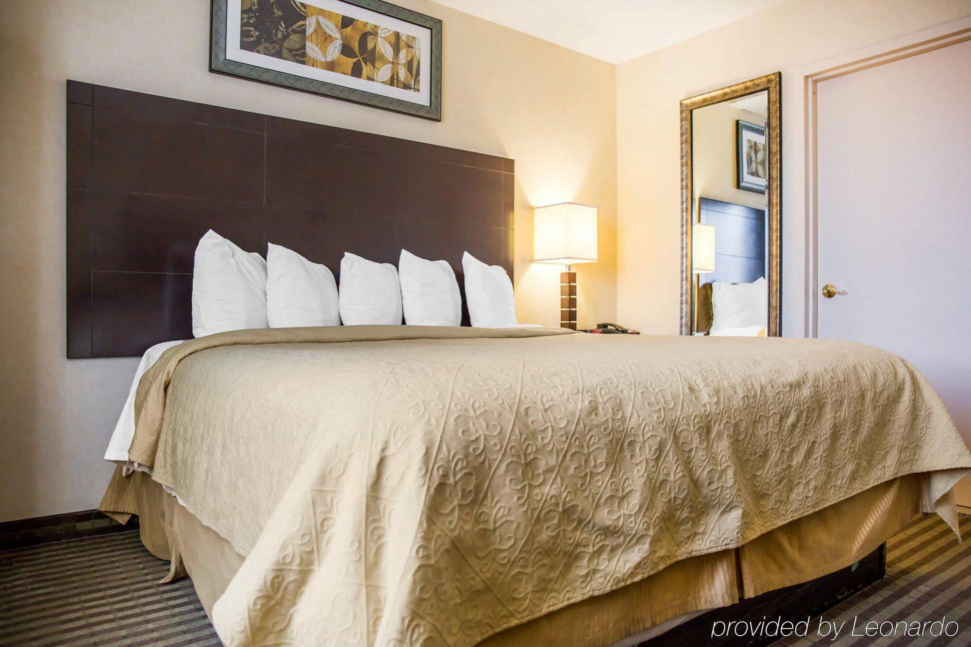 Quality Inn Woodside Queens New York City Exterior photo