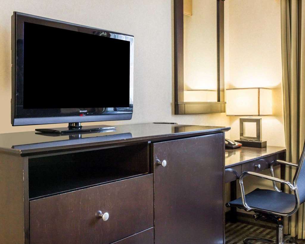Quality Inn Woodside Queens New York City Room photo
