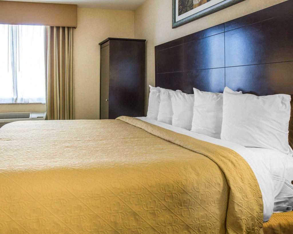 Quality Inn Woodside Queens New York City Room photo