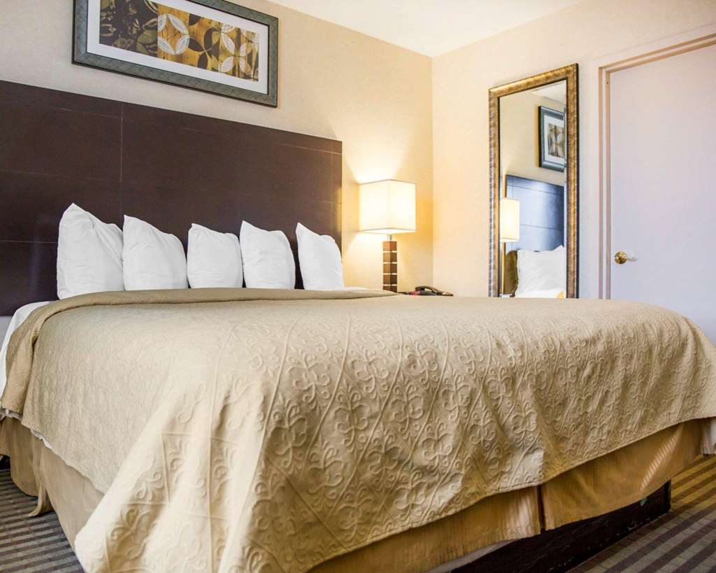 Quality Inn Woodside Queens New York City Room photo