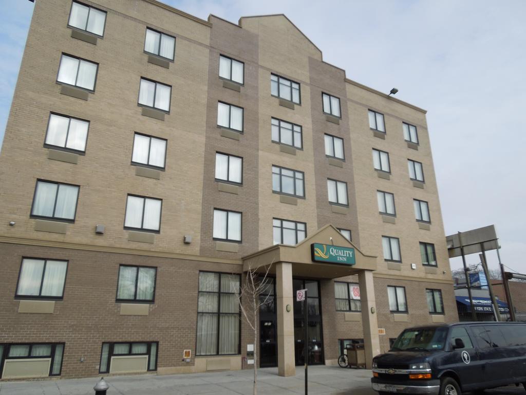 Quality Inn Woodside Queens New York City Exterior photo